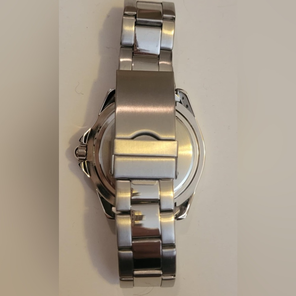 Batman Silver and Black Men's Watch - Picture 3 of 6